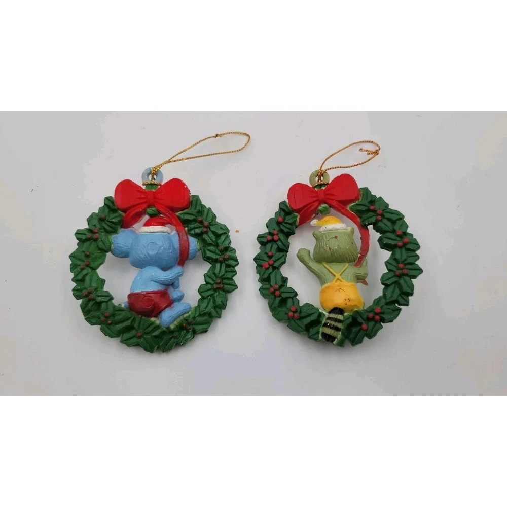 Vintage Critter Wreath‎ Ornament Little Mouse & Raccoon Christmas  3